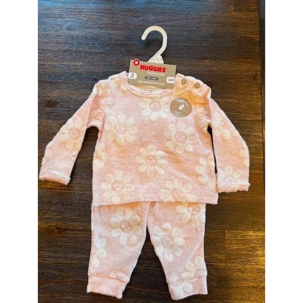 Baby Girl Pink 2 Piece Outfit with White Flowers by Huggies NWTS 6M